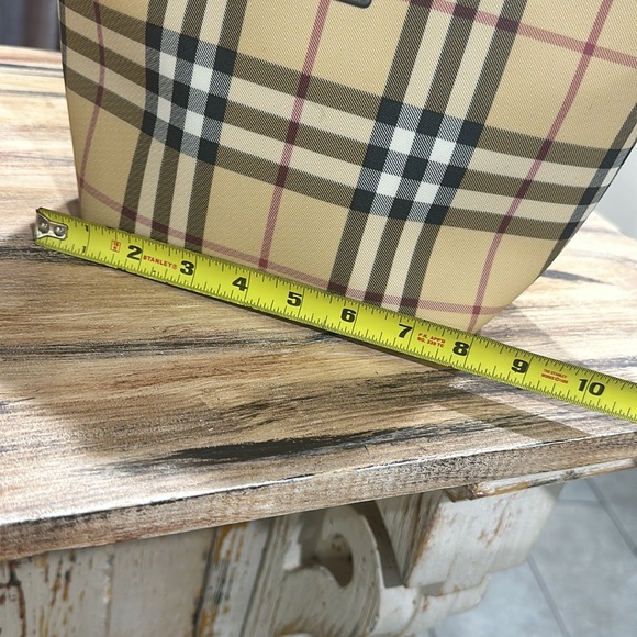 VINTAGE BURBERRY HANDBAG - Picture 11 of 16